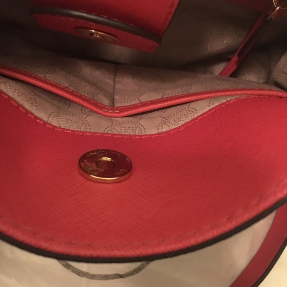 Michael Kors Sm Hamilton in Gorgeous Watermelon - Picture 3 of 8